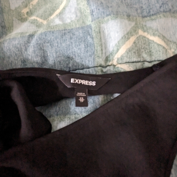 Express black blouse - Picture 4 of 4